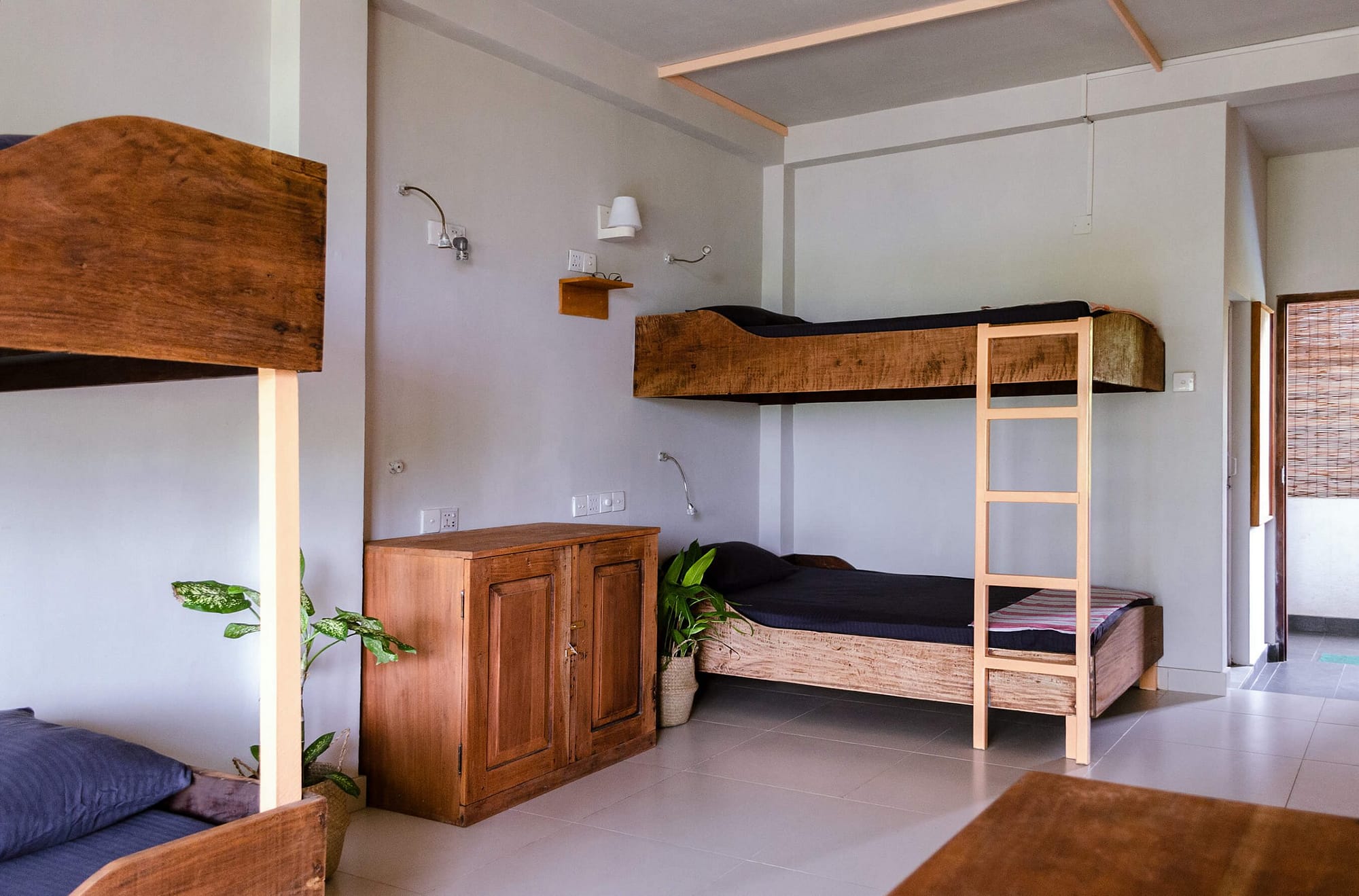 Hangtime - Accommodation - Dorm Room Balcony